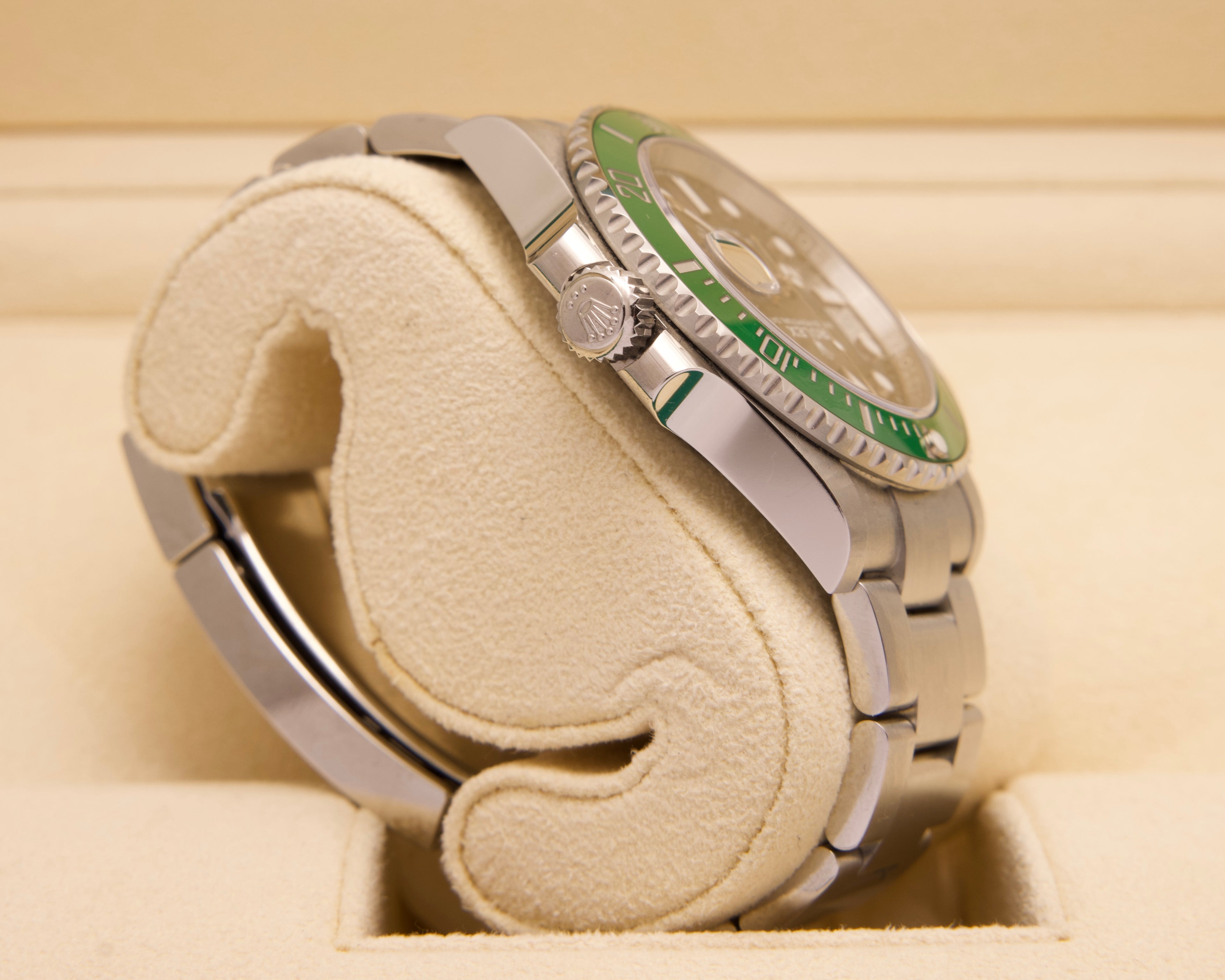 Rolex Submariner Date 126610LV „Starbucks“ – 2024 – Fullset