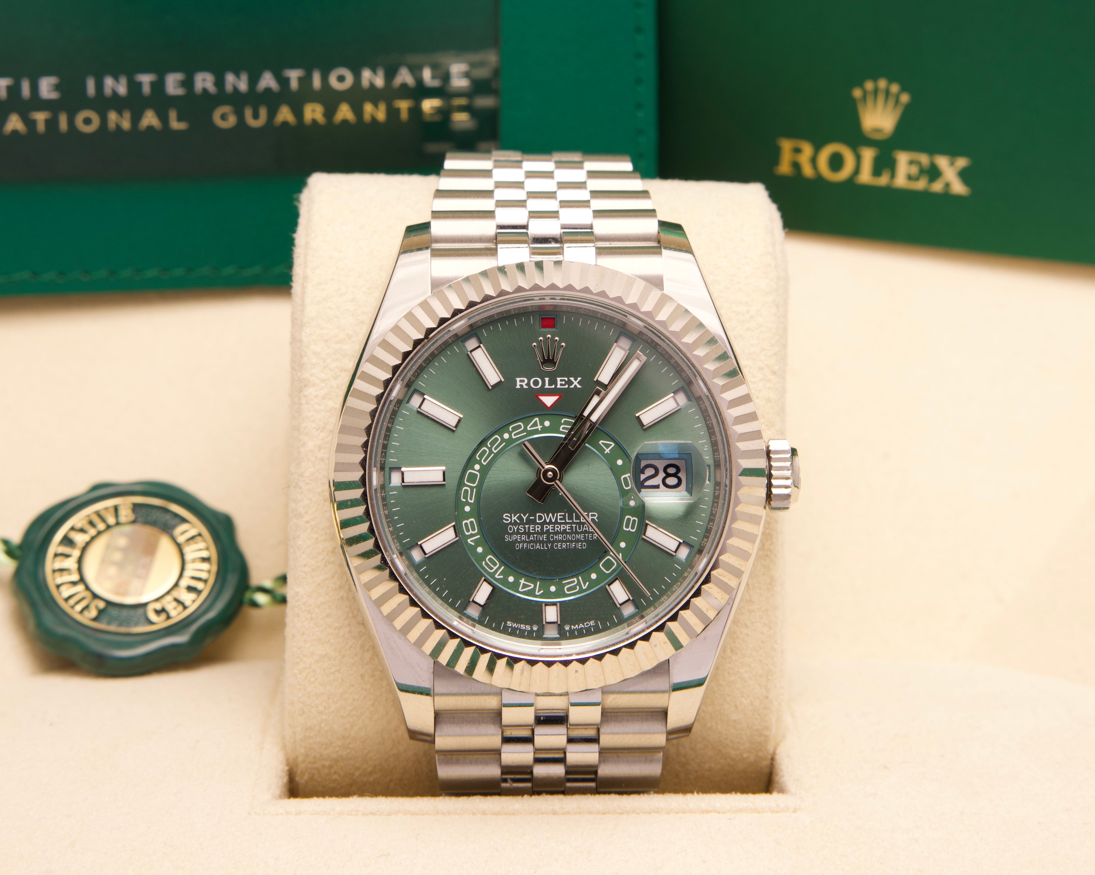 Rolex Sky-Dweller 336934 – Mint Green – Jubilee – 2024 – Fullset