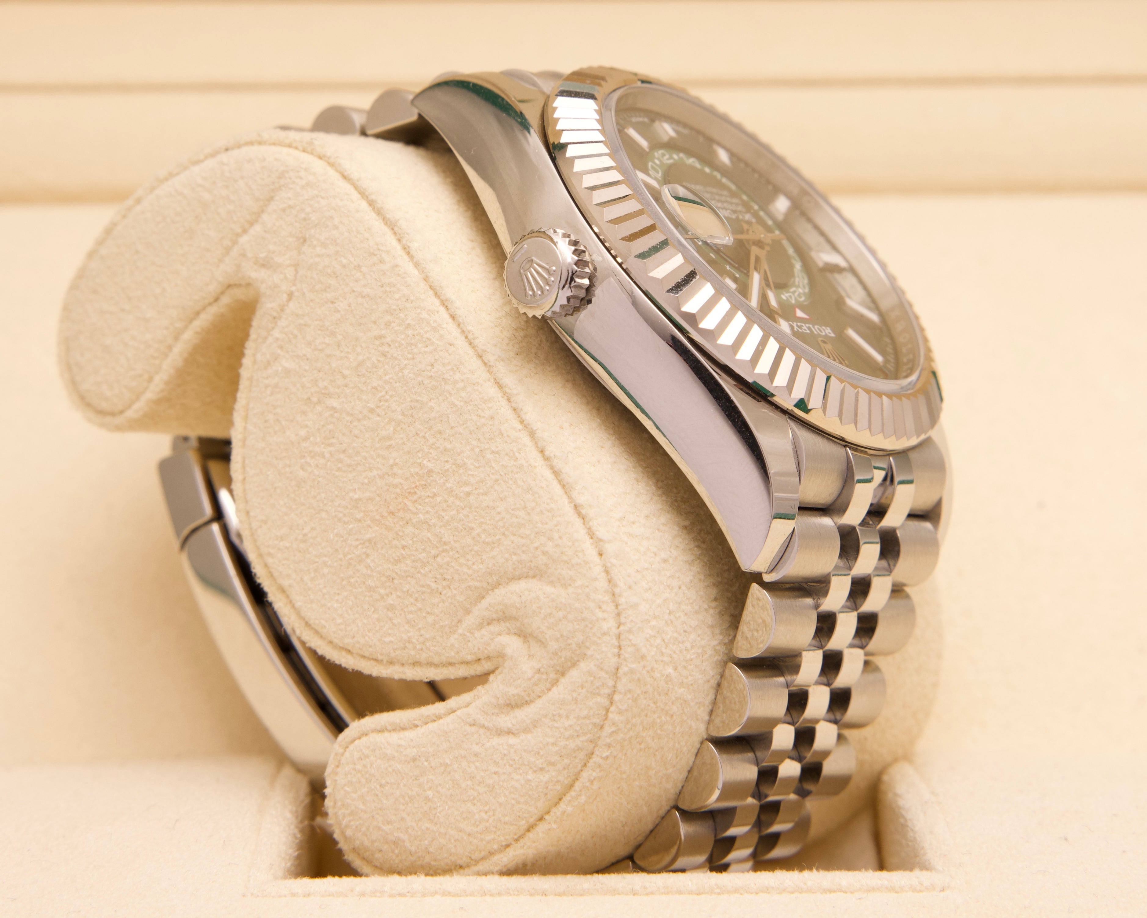 Rolex Sky-Dweller 336934 – Mint Green – Jubilee – 2024 – Fullset